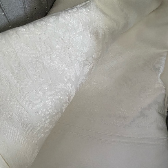 VINTAGE Luxury Rectangular Tablecloth & 3 Napkins - Picture 6 of 16